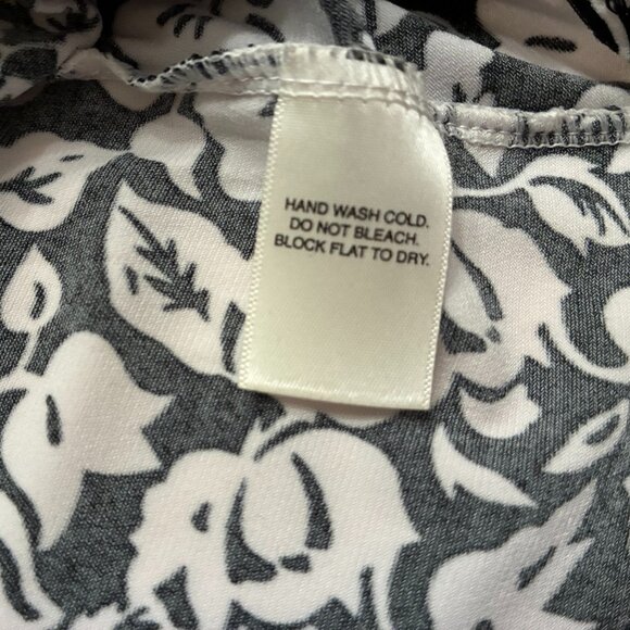 Whtie House Black Market Polyester Top - Ruched at the Side - Sz M - Picture 7 of 7